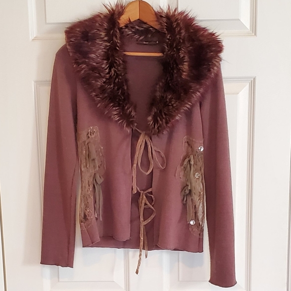 HazelHaze Sweaters - Cardigan with fur collar and lace